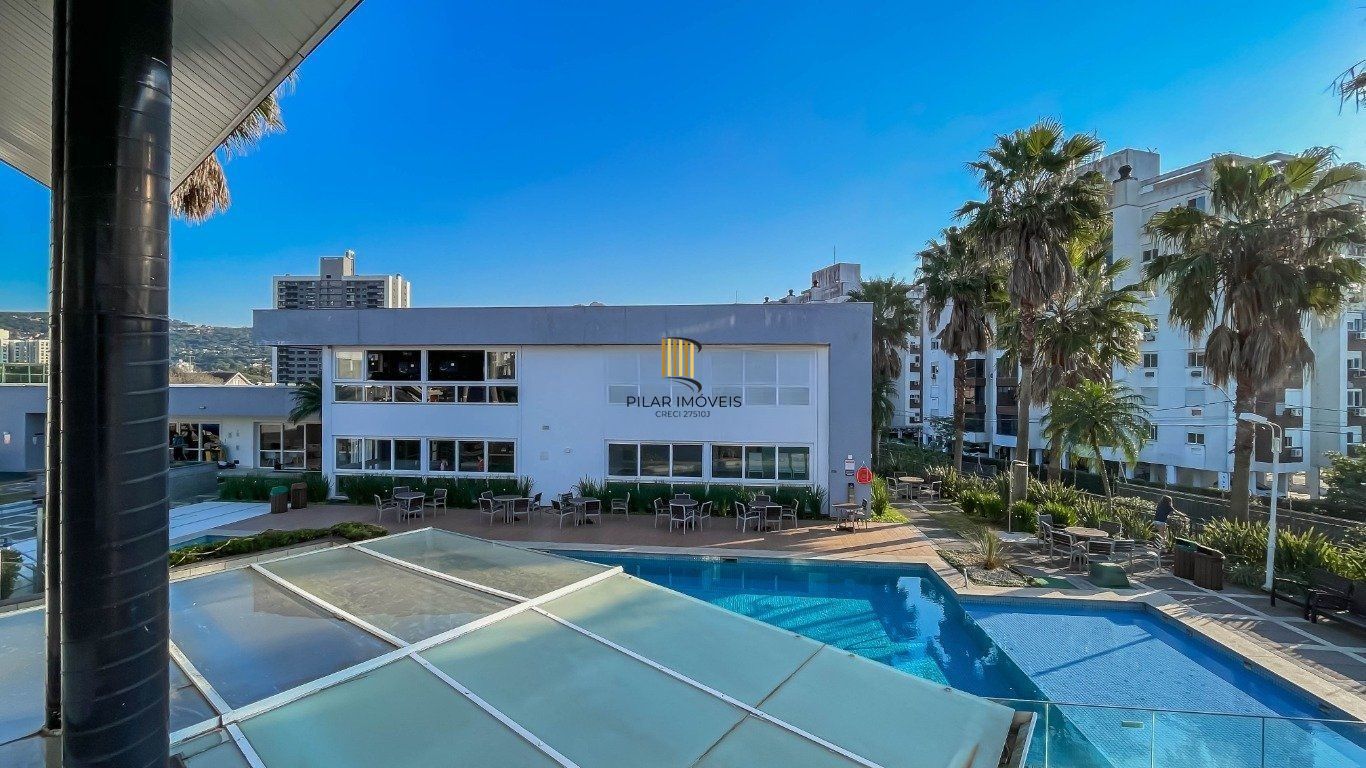 Casa em Condomínio com 3 quartos, 3 suítes, 2 vagas e 195m² no Jardim Carvalho.