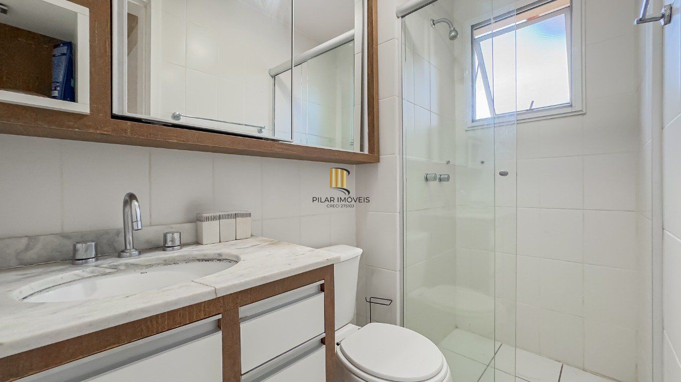 Casa com 4 quartos e 2 vagas em condomínio fechado no Bairro Ecoville.