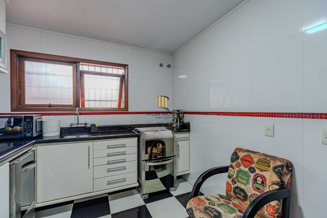 Casa com 3 quartos e 4 vagas no Bairro Vila Ipiranga