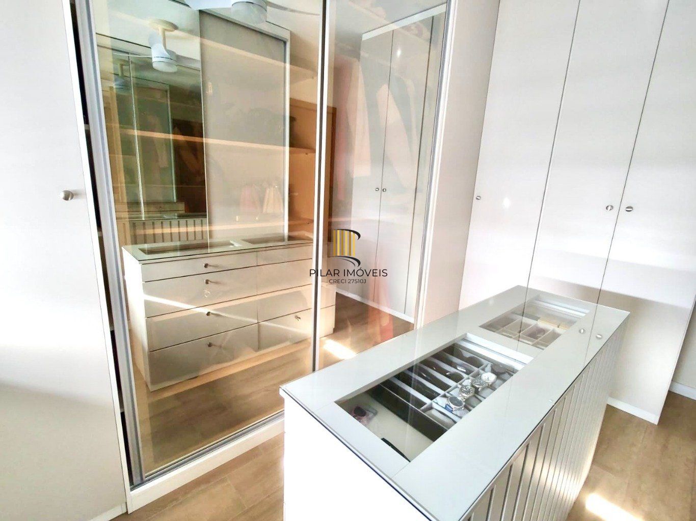 Apartamento com 3 quartos, 1 vaga de garagem com elevador em Canoas.