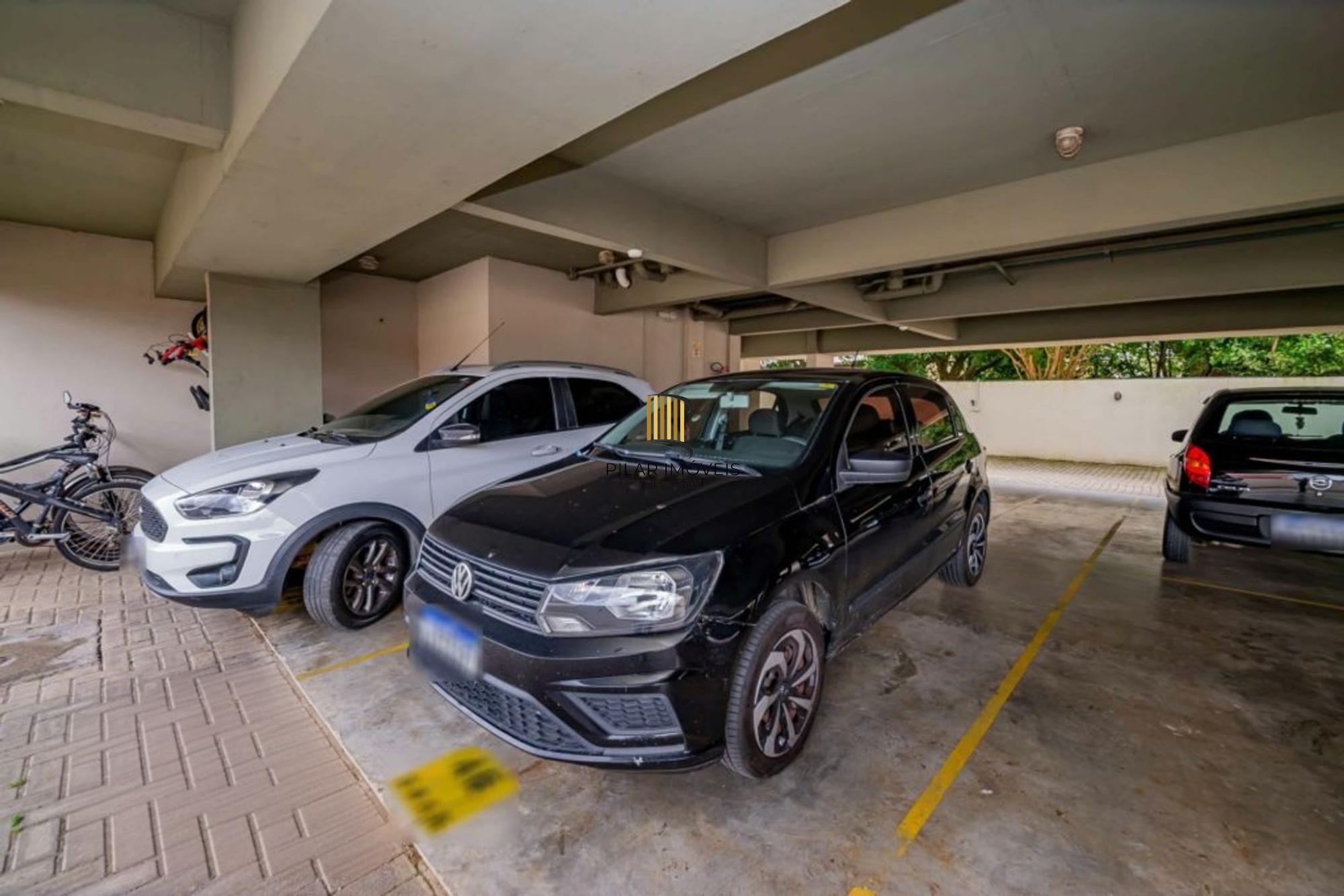 Apartamento de 2 quartos, suíte, elevador, 1 vaga no bairro Ipanema.
