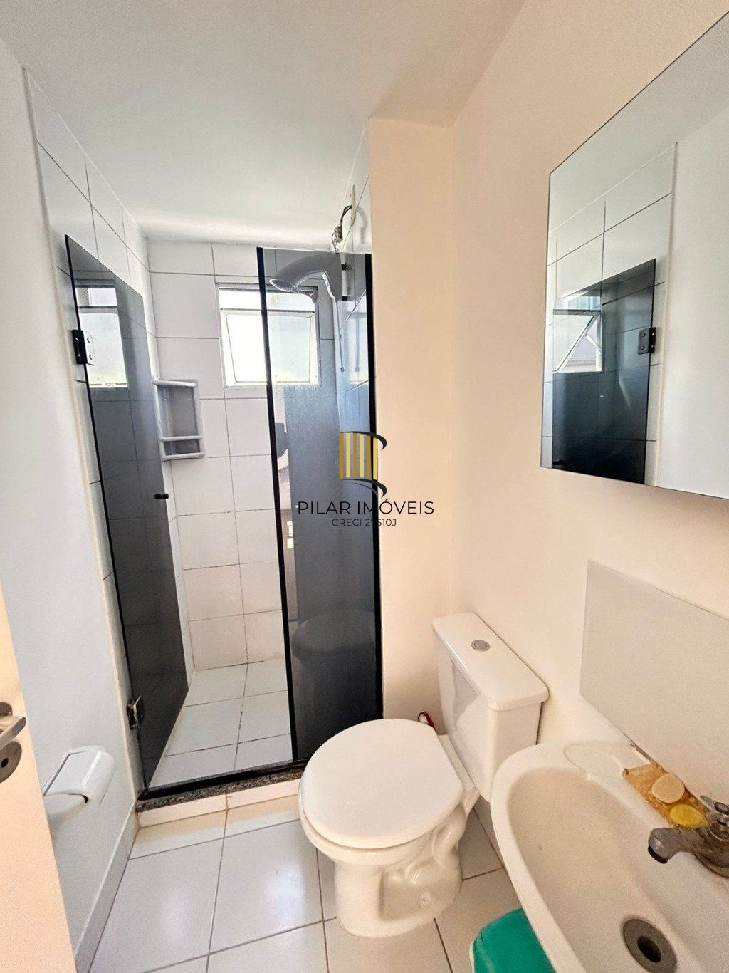 Apartamento com 3 dormitórios e 1 vaga de garagem no bairro Fátima em Canoas