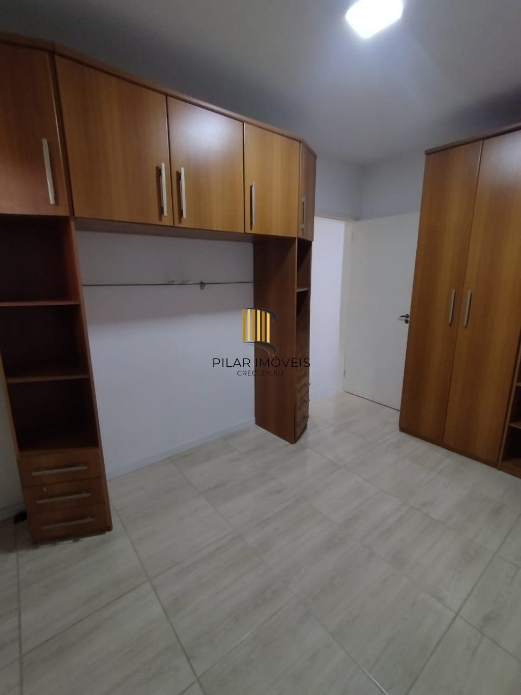 Apartamento de 1 dormitório no bairro Glória