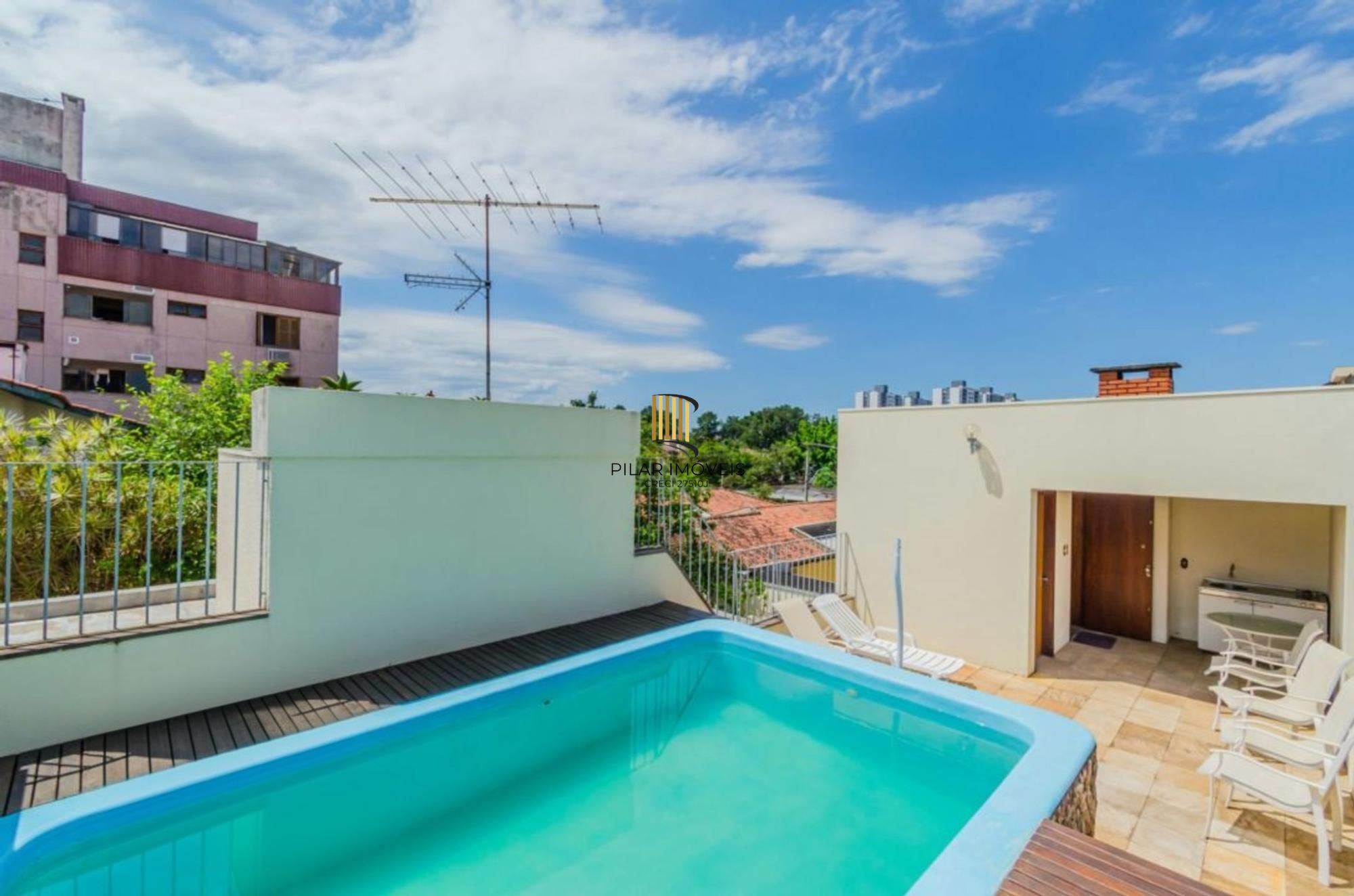 Casa à venda no Jardim Lindóia com piscina e 6 vagas