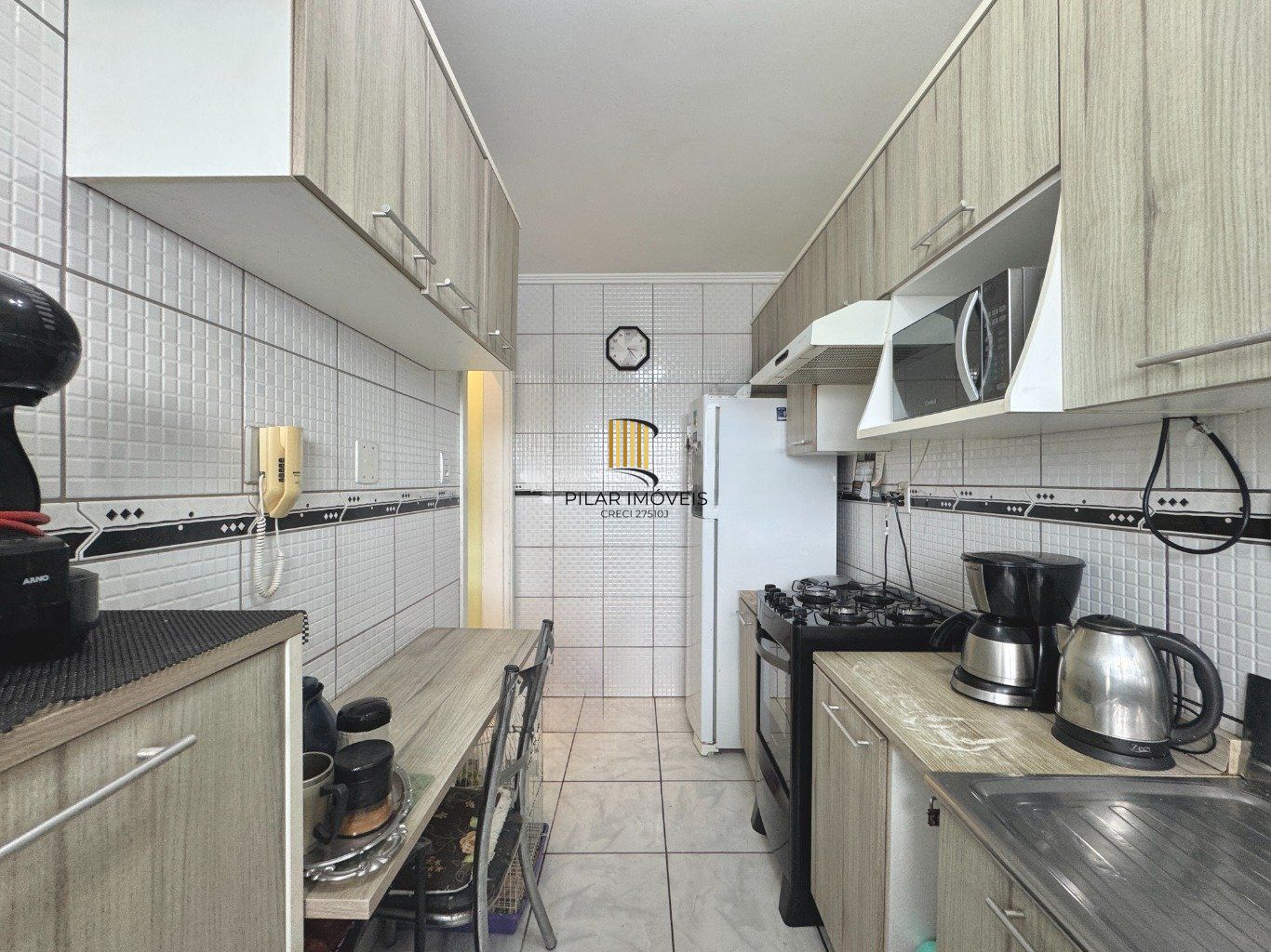 Apartamento com  2 dormitórios e com 1 vaga de garagem em Canoas.