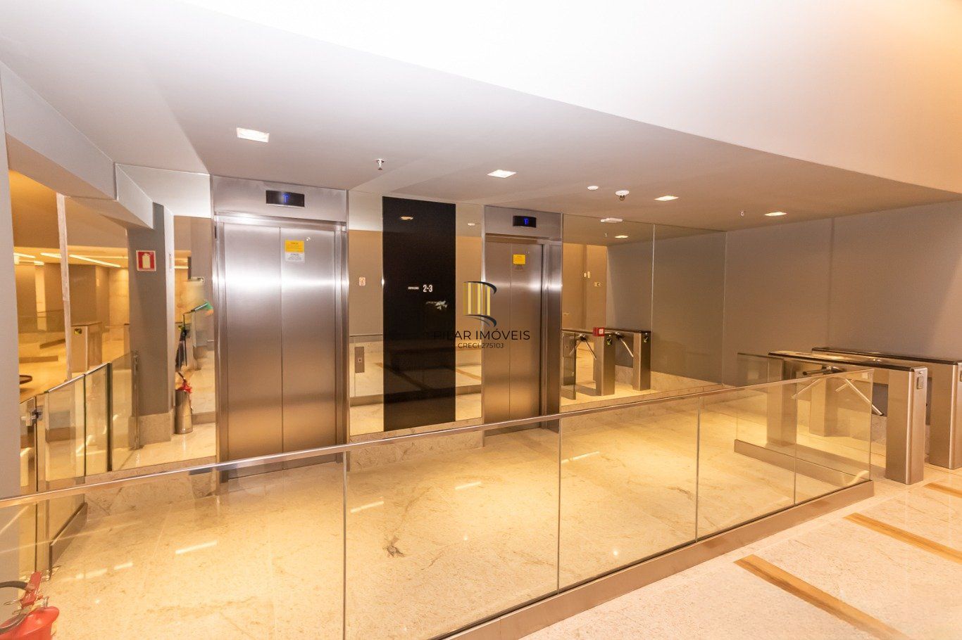 Apartamento com 1  Dormitório com piscina e Elevador no Centro de Canoas.