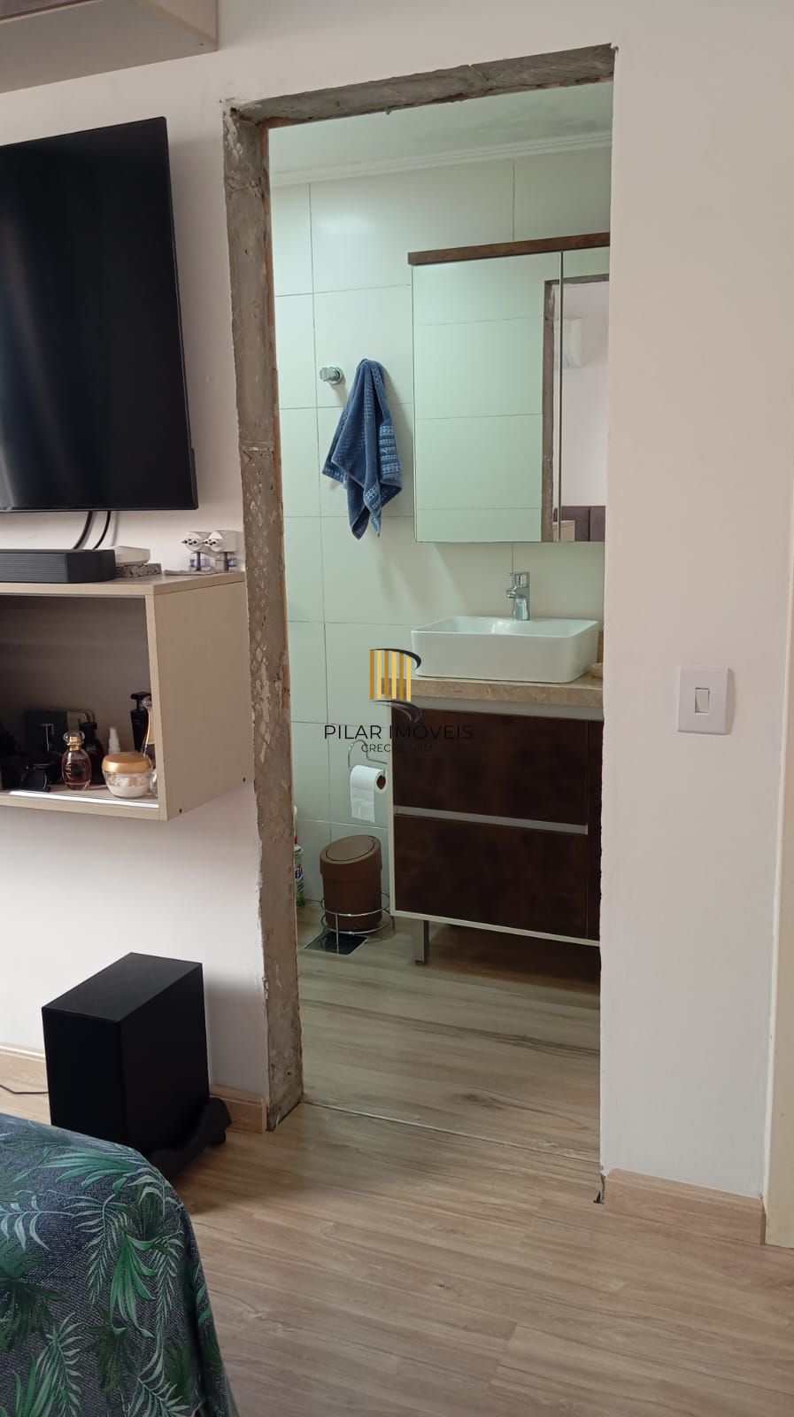 Apartamento térreo com 3 dormitórios e 2 vagas no Bairro Cristo Redentor