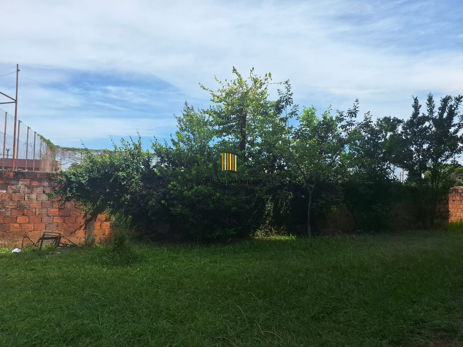 Apartamento 2 dormitórios 1 vaga de garagem no Bairro Maria Regina Alvorada