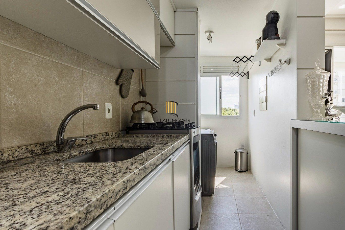 Apartamento 2 Dormitórios com Suíte, elevador e 2 Vagas no Alto Petrópolis