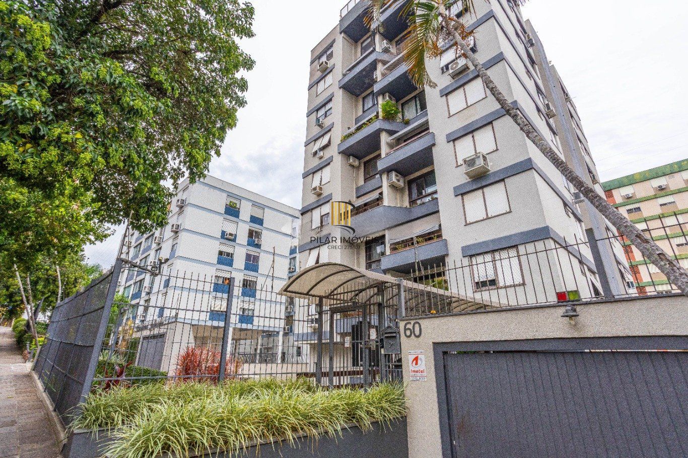 Apartamento de 72 metros privativos com 2 dormitórios no bairro Petrópolis