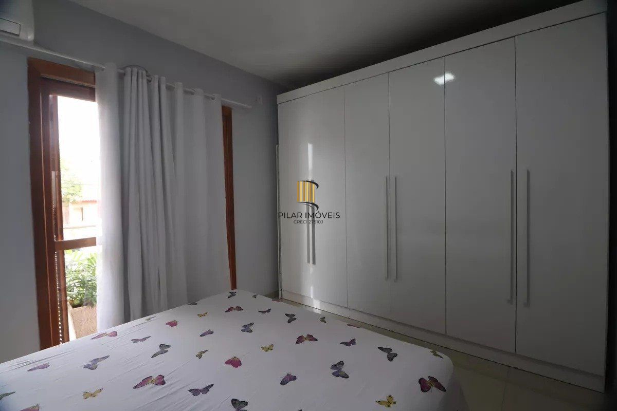 Casa de 2 quartos e 2 vagas de garagem no bairro São José Canoas.