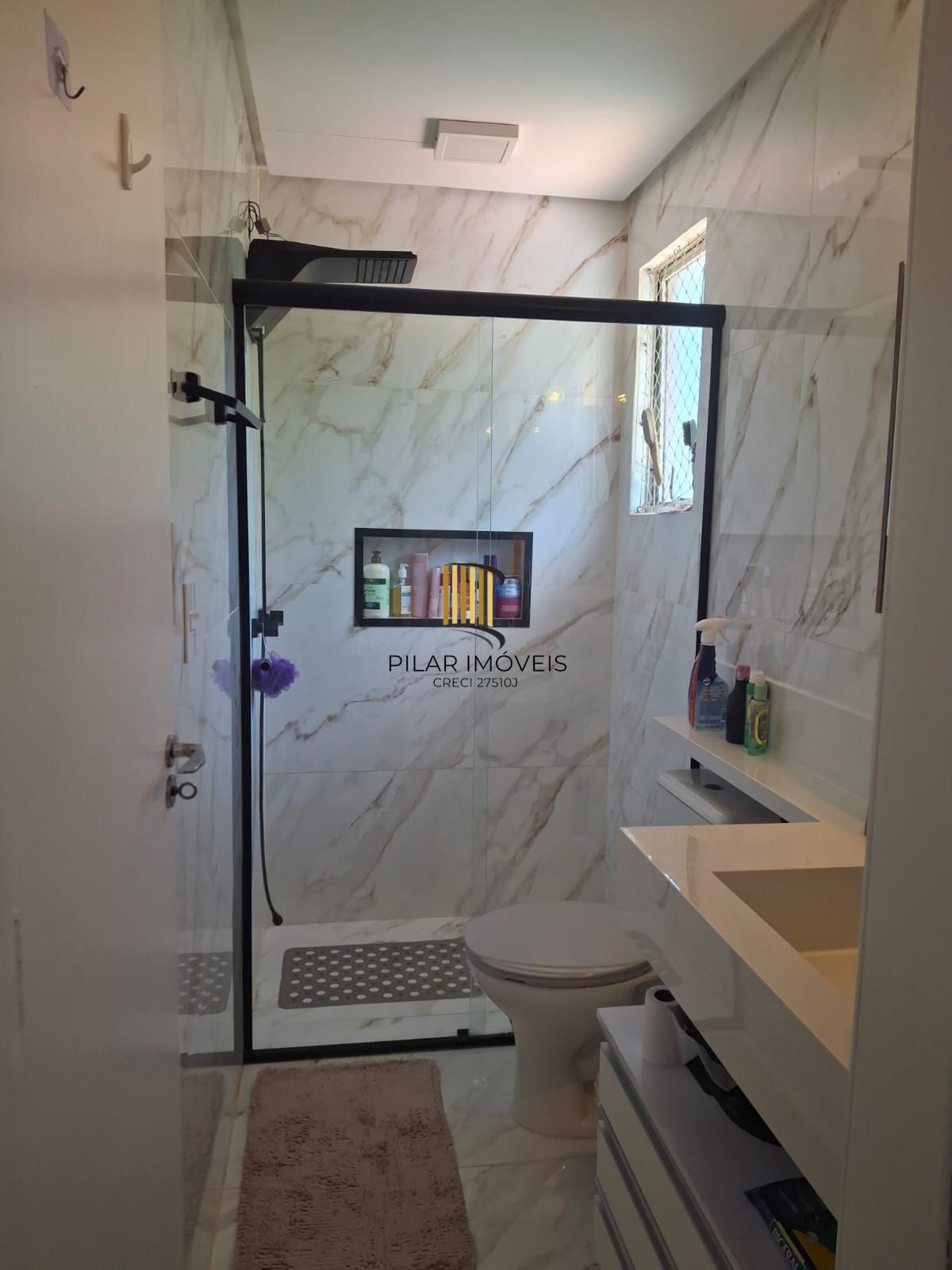 Casa em condomínio fechado de 3 dormitórios,2 vagas no bairro Parque Santa Fé.