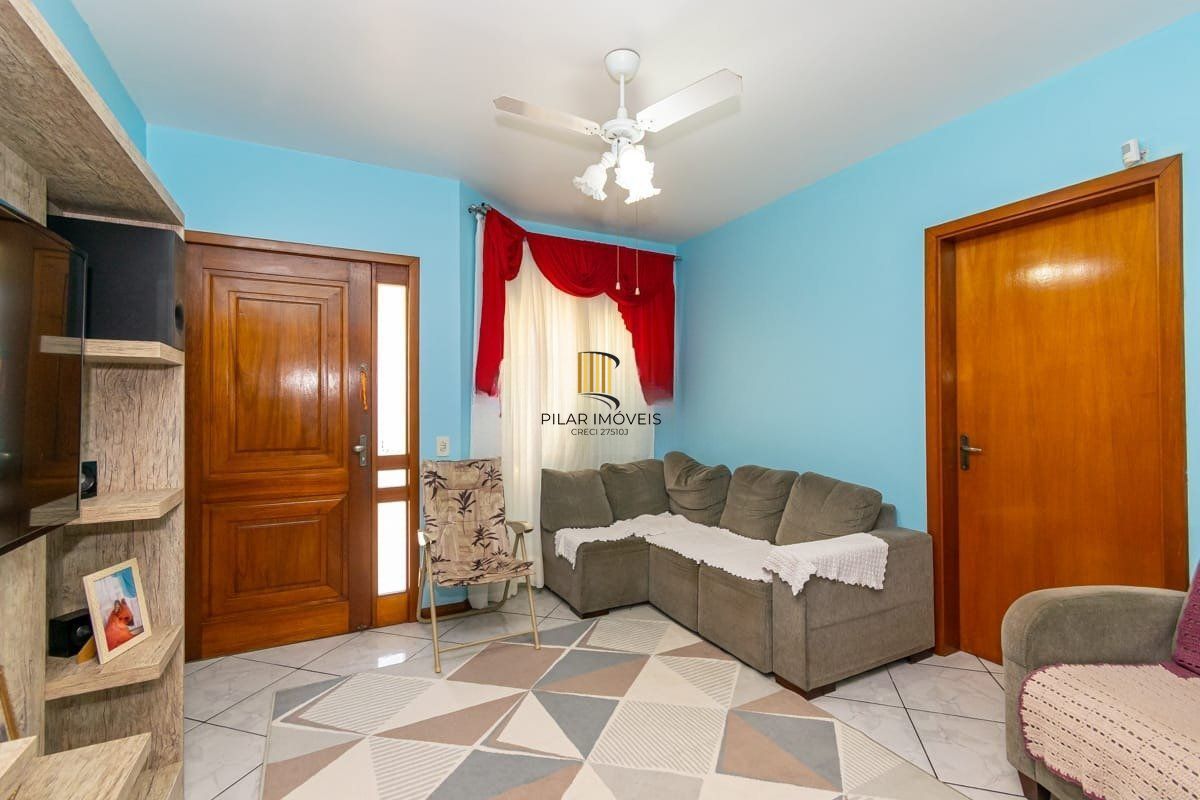 Casa de 2 dormitórios e 1 vagada de garagem em Cachoeirinha.