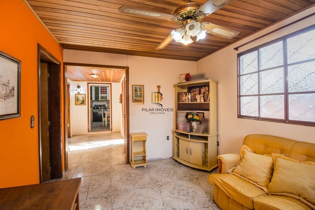 Casa com 4 Dorms e Terreno Amplo – bairro São João, 400m²