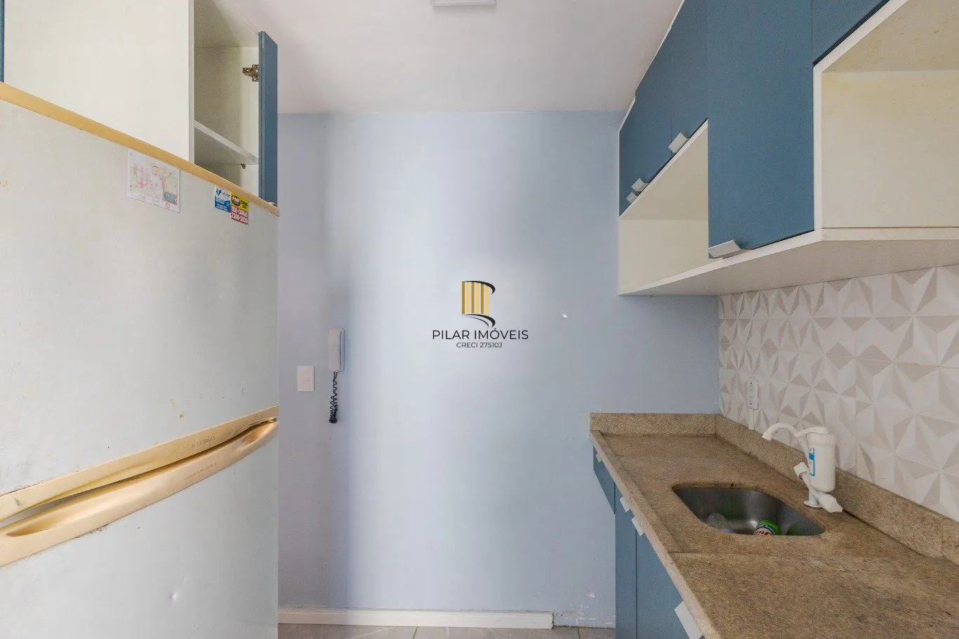 Apartamento de 2 dormitórios e 1 vaga de garagem em Canoas.