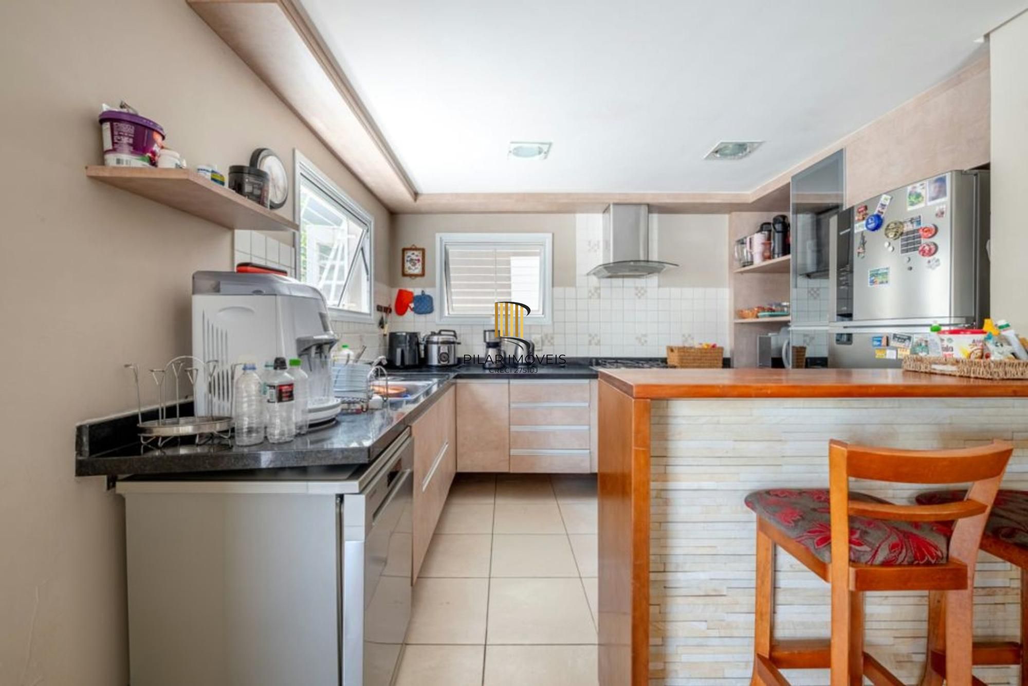 Casa 3 Dormitórios com Suíte e Piscina no Teresópolis