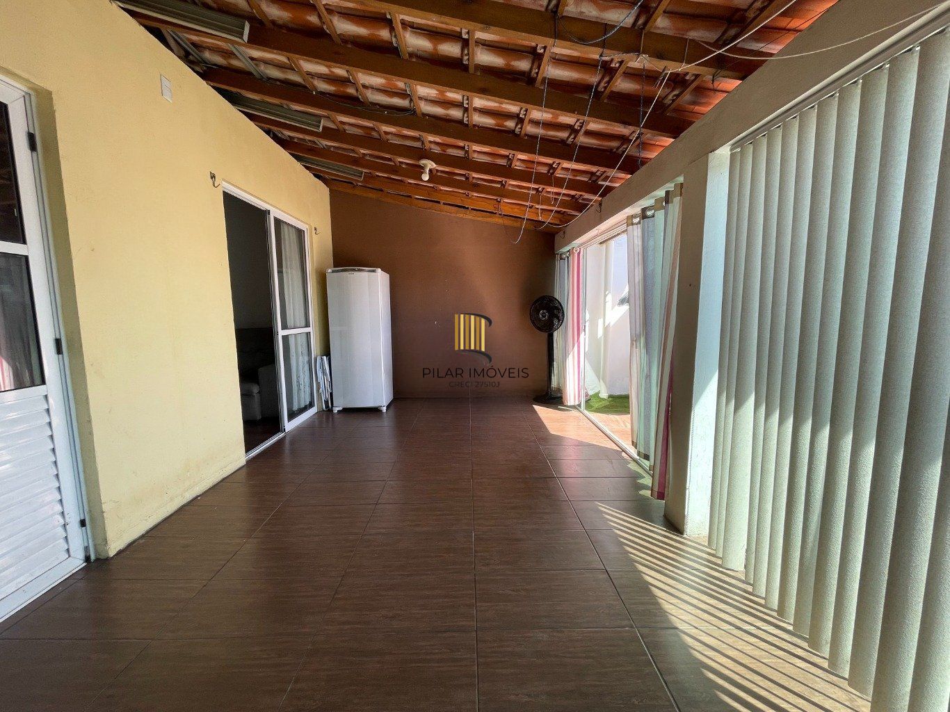 Casa com 3 quartos e 2 vagas em Alvorada no Condomínio Terra Nova