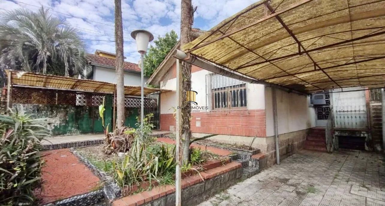 Casa com 3 Quartos e 3 banheiros à Venda, 120 m² por R$ 390.000