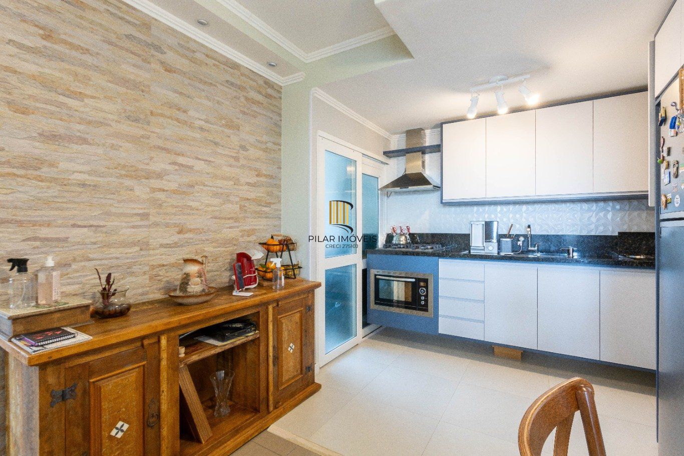 Apartamento de 3 quartos, suíte, elevador, 1 vaga no bairro Vila Ipiranga.