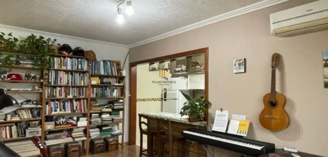 Apartamento de 1 quarto, churrasqueira, lareira,1 vaga no bairro Santa Tereza