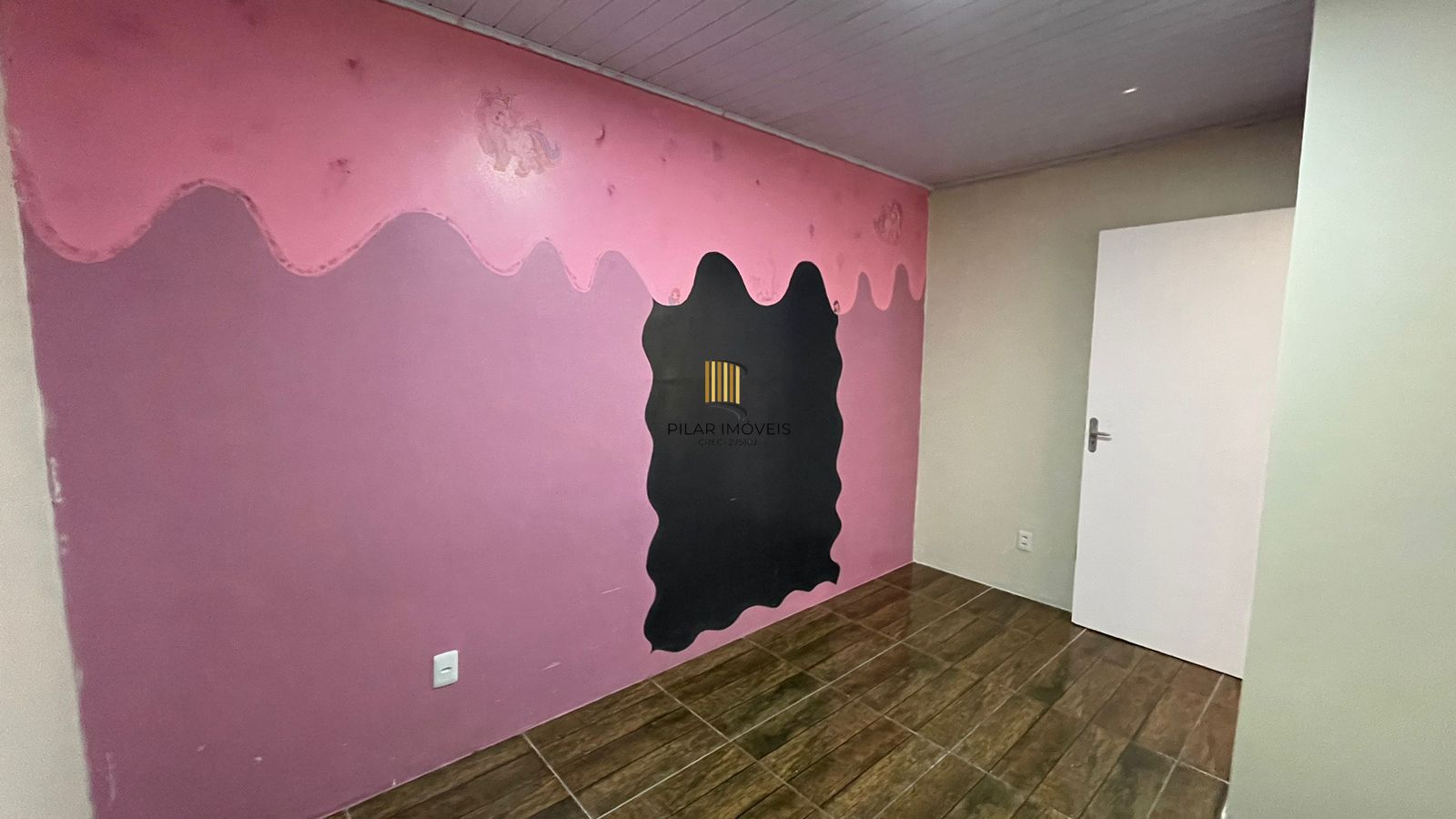 Casa em condomínio com 2 quartos e 2 vagas a venda bairro Olaria em Canoas