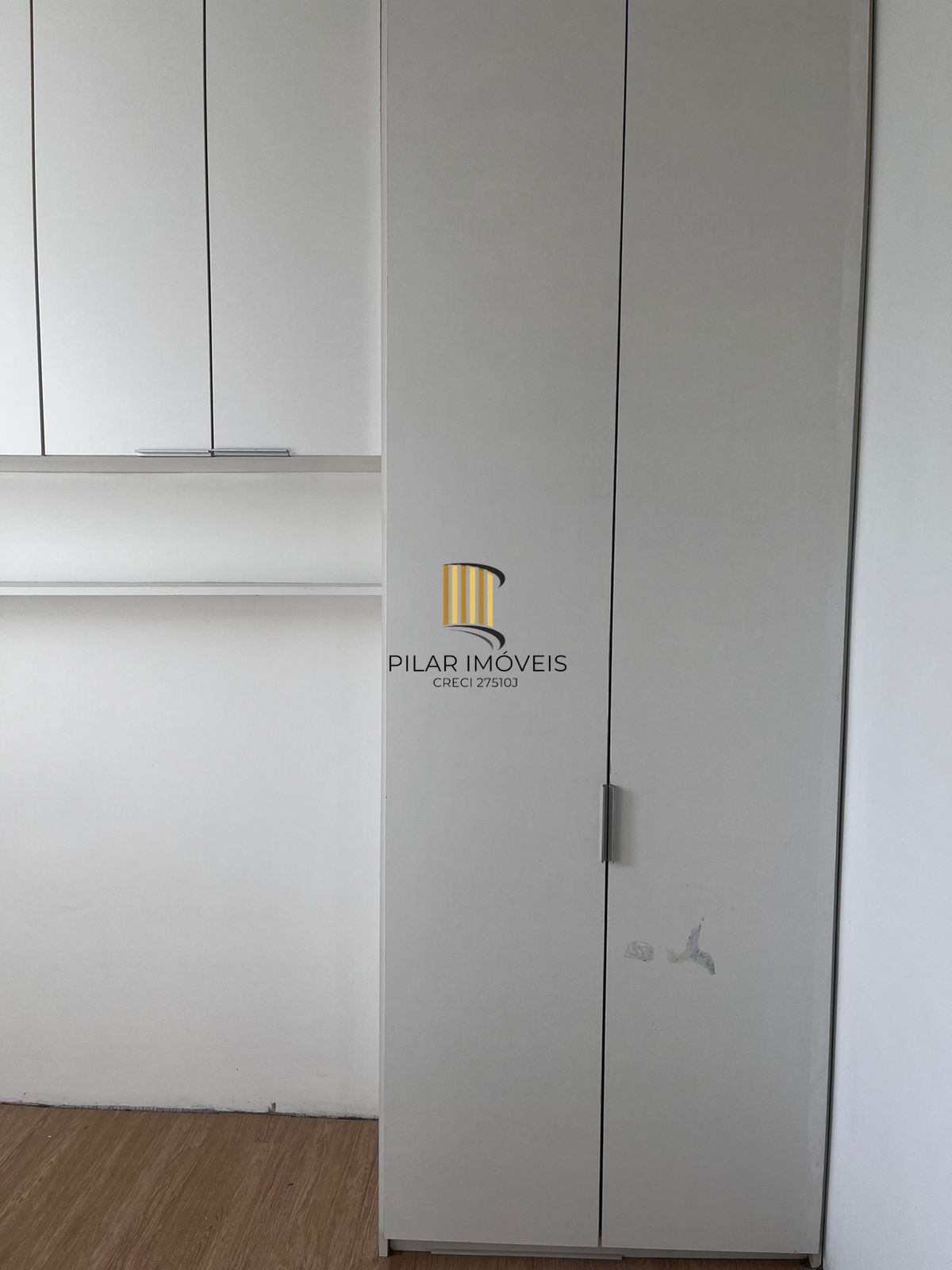 Apartamento com Sacada Morro Santana com 1 vaga de garagem