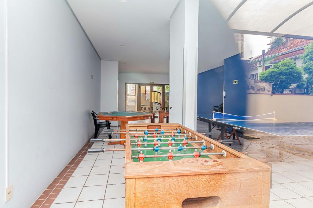 Apartamento com 3 quartos, vaga e elevador no Bairro Menino Deus