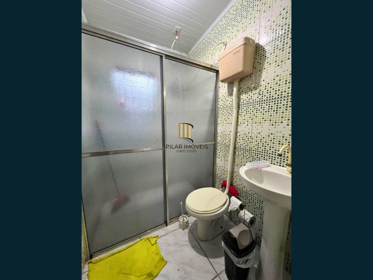 Casa de 3 dormitórios e 2 vagas de garagem em Canoas.