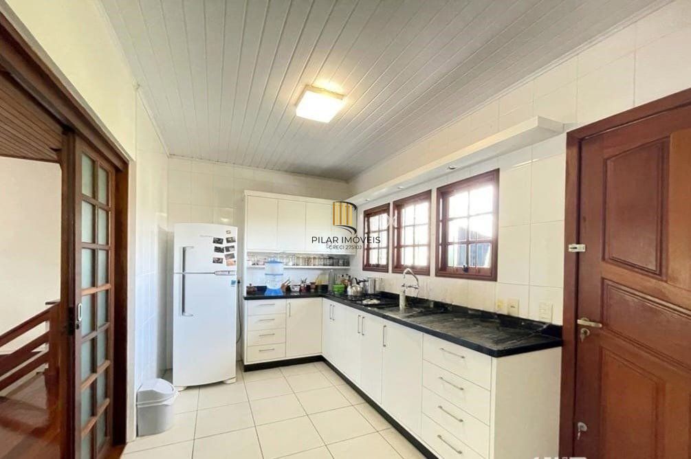 Casa com 4 quartos no Bairro Sarandí