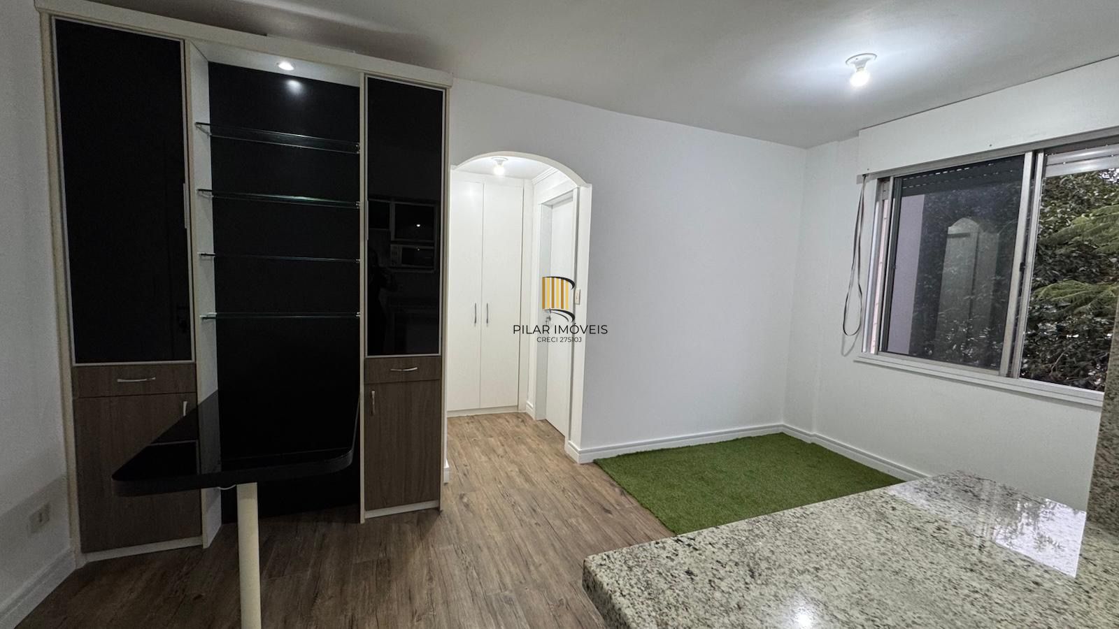 Apartamento com 1 Quarto e 1 vaga à Venda, 42 m² por R$ 200mil Bairro Cristal