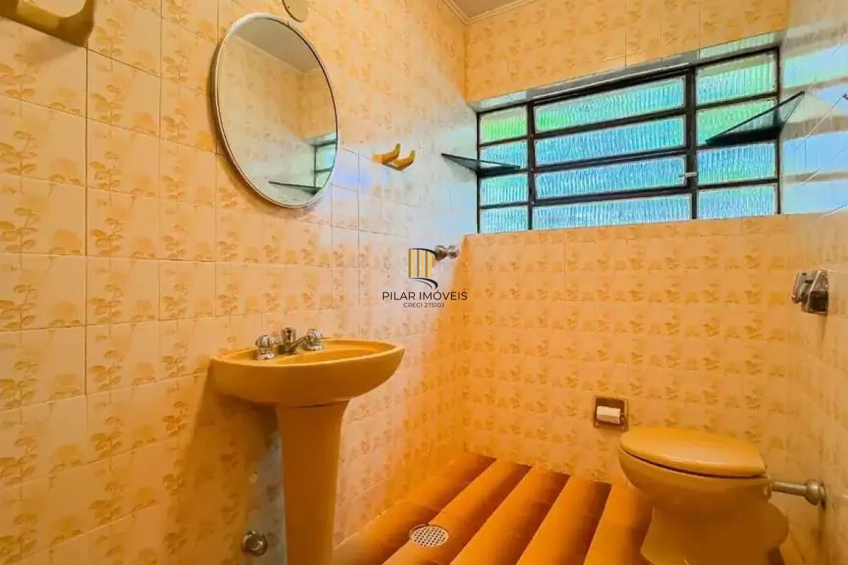 Casa ampla na Vila Ipiranga com 340 m², 4 dormitórios e potencial comercial