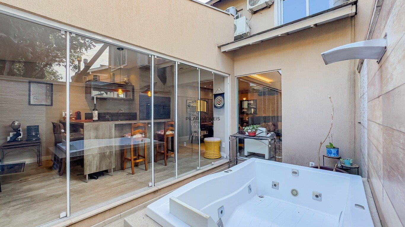 Casa em Condomínio, 3 Quartos, Suíte e 3 Vagas no Jardim Carvalho, Porto Alegre