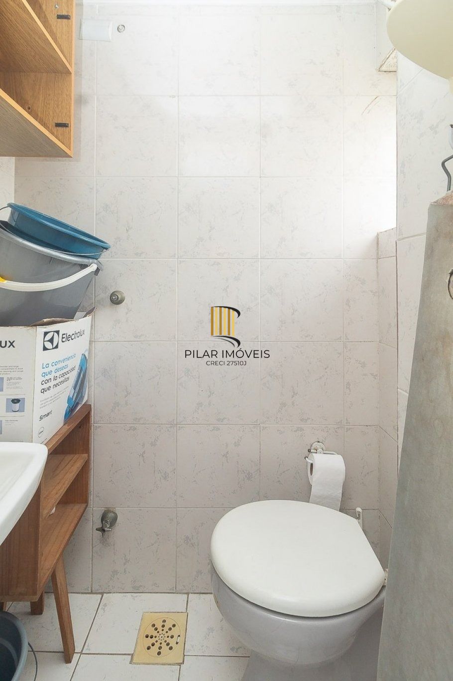 Apartamento mobiliado com 76m², 2 dormitórios e sol da manhã no bairro Floresta