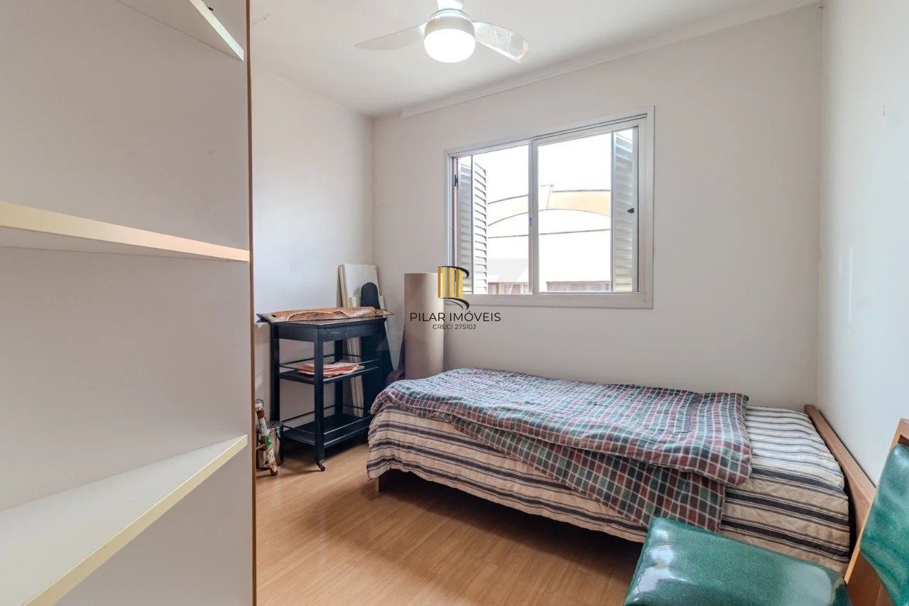 Apartamento 2 Dormitórios com 1 vaga coberta e elevador no Alto Petrópolis