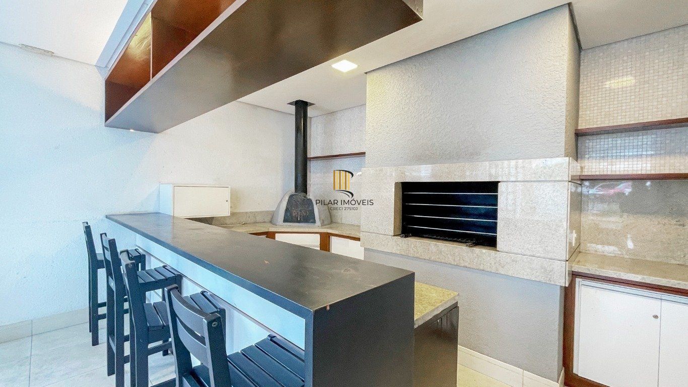 Casa em Condomínio com 3 quartos, 3 suítes, 2 vagas e 195m² no Jardim Carvalho.