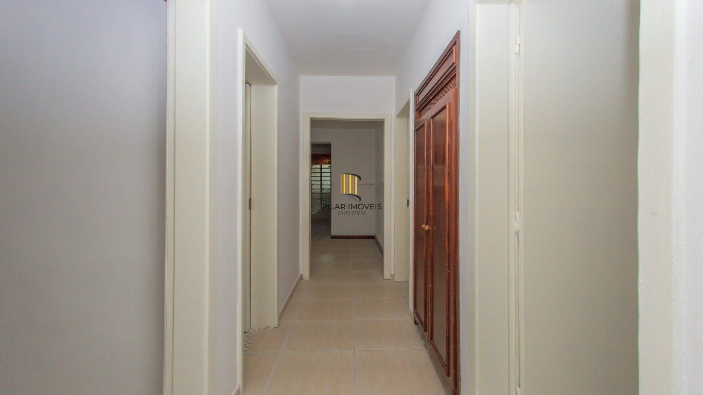 Casa 3 Dorm com Suíte e 4 Vagas no Jardim do Salso Próx PUCRS