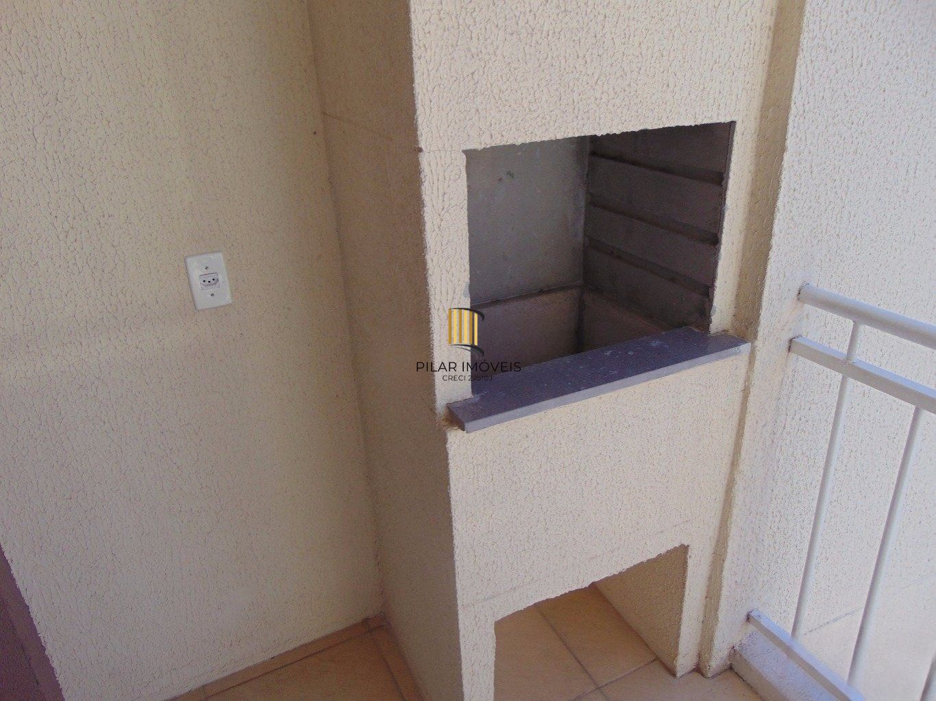 Apartamento de 2 dormitórios e 1 vaga de garagem em Canoas.