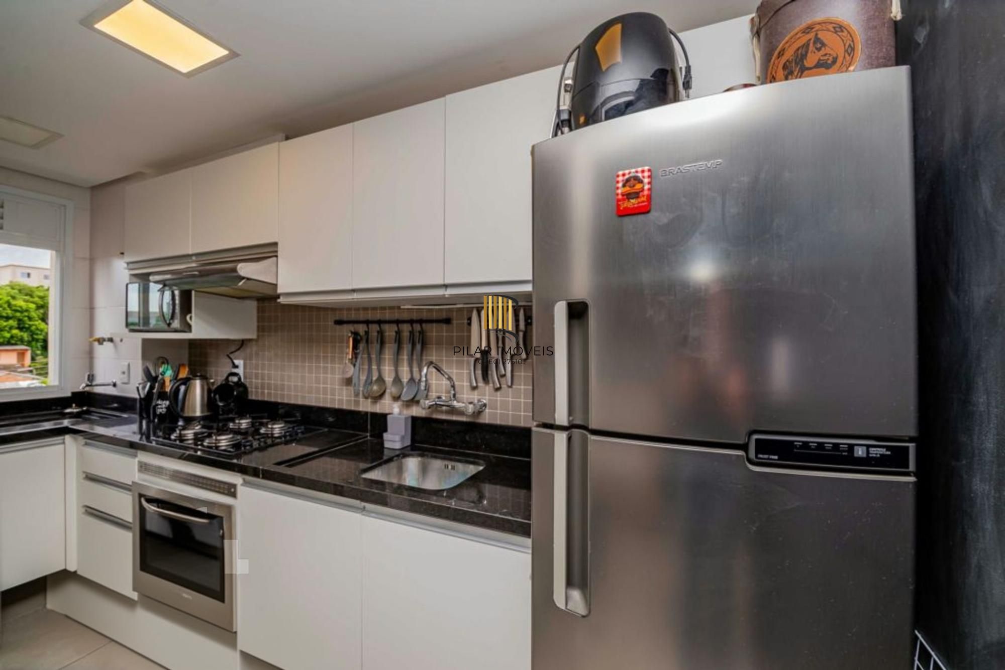 Apartamento de 2 quartos, suíte, elevador, 1 vaga no bairro Ipanema.