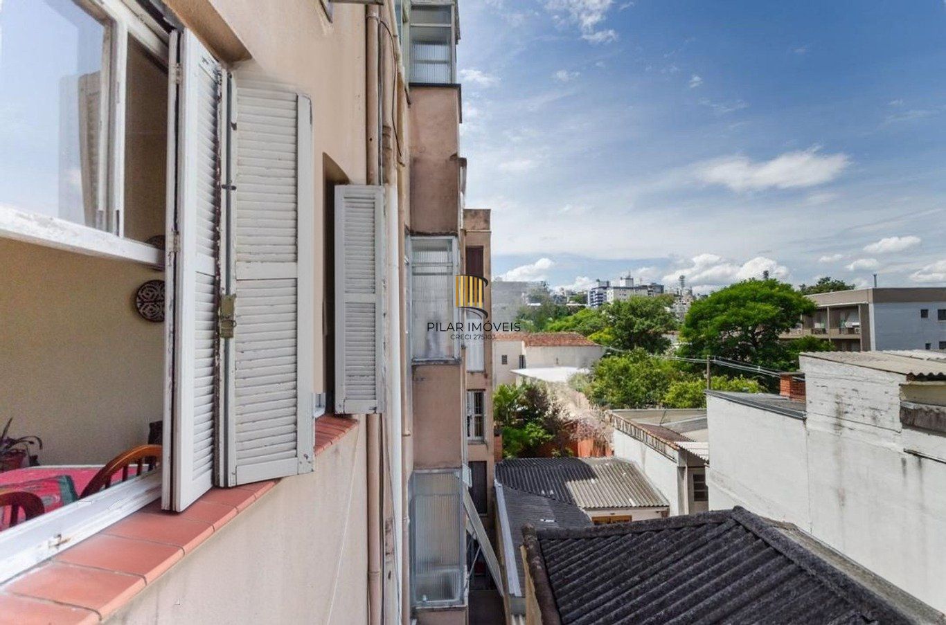 Apartamento com 3 dormitórios em prédio com elevador no Bairro Santa Cecília