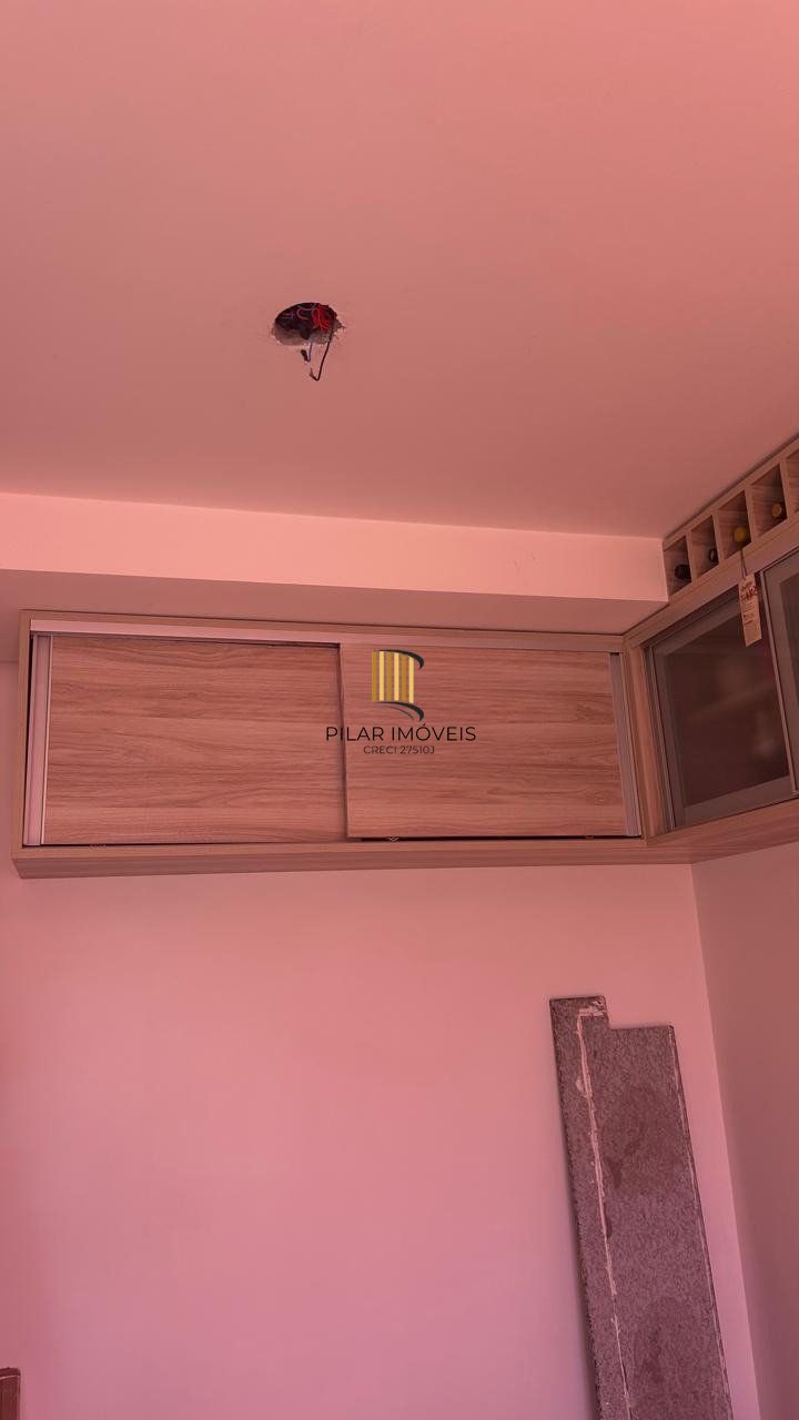 Apartamento de 1 quartos, suíte, elevador, 1 vaga no bairro Azenha