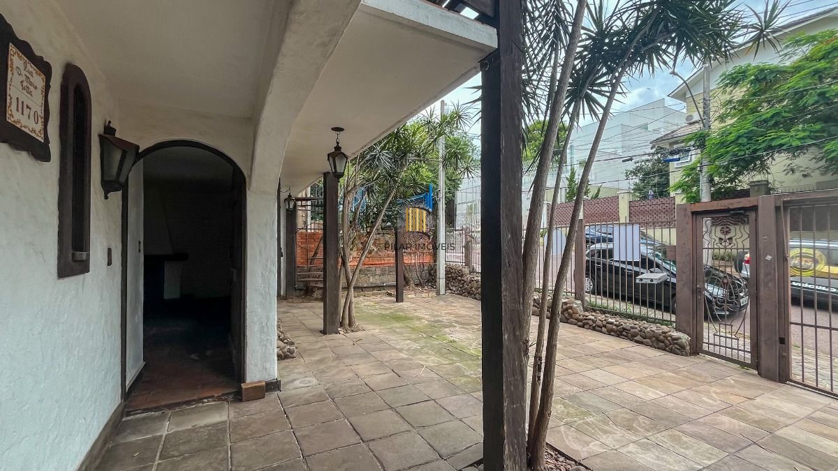 Casa com 5 quartos, 5 vagas e 265m² à venda no bairro Tristeza.