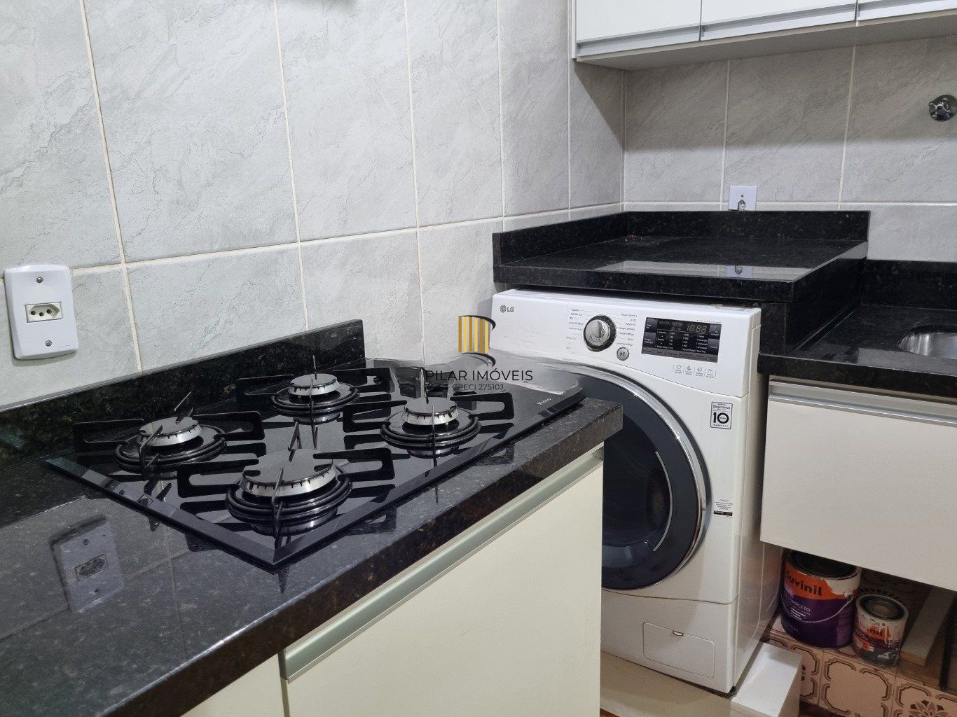 Apartamento semi mobiliado JK de 1 dormitório no Bairro Cidade Baixa