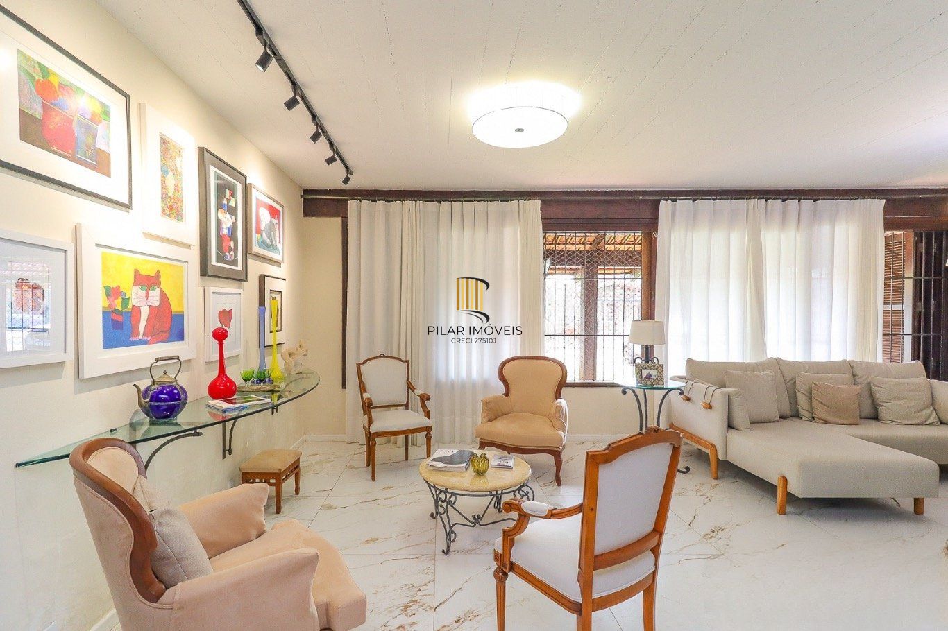 Casa de 3 dormitórios bairro Ipanema