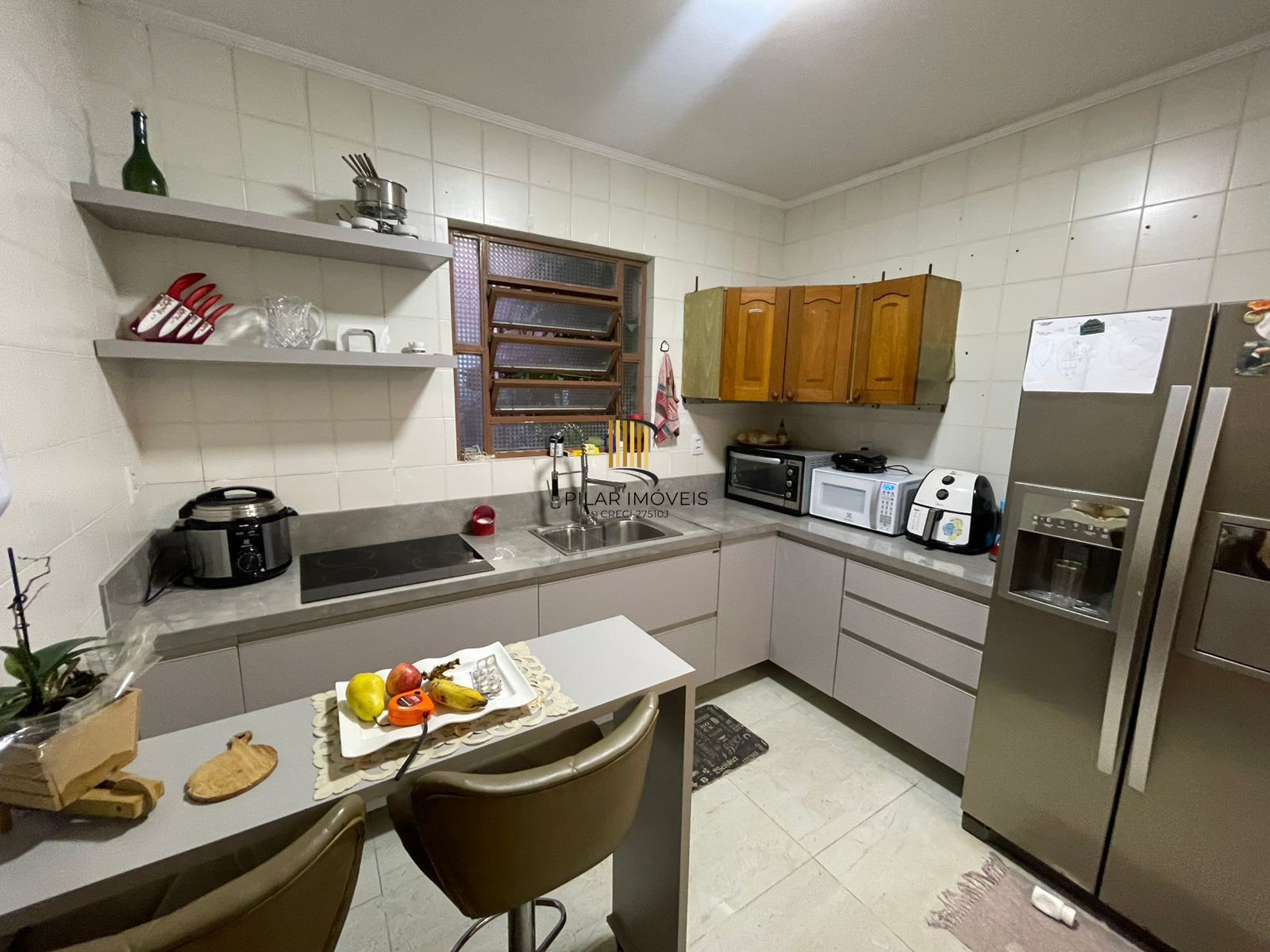 Apartamento térreo garden com 3 dormitórios, 1 suíte, 3 vagas de garagem