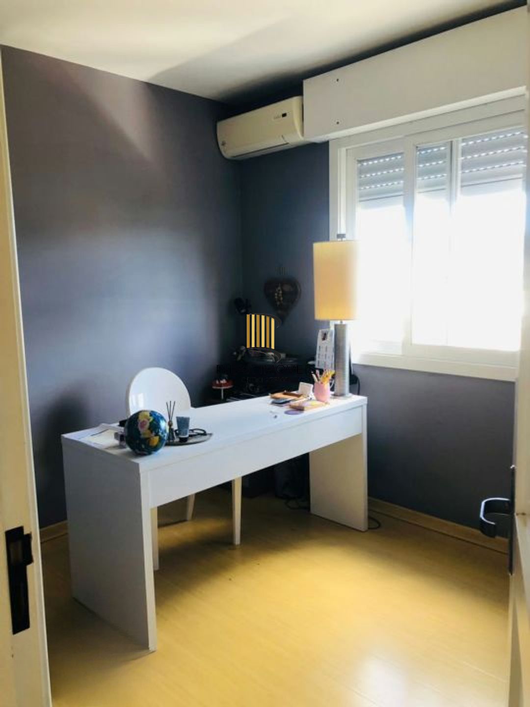 Apartamento de 3 dormitórios, 2 vagas, elevador no bairro Jardim Botânico