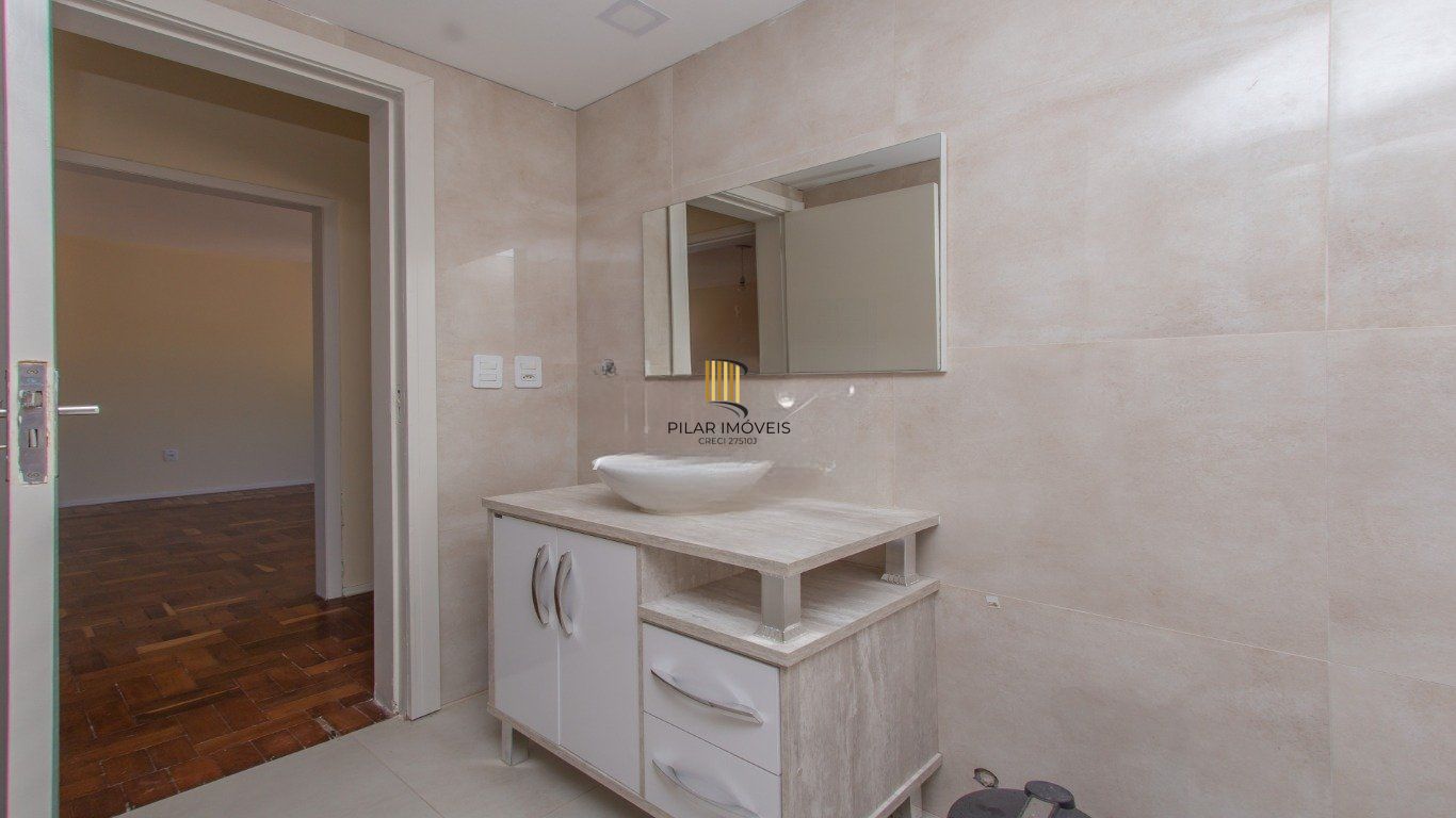 Apartamento à venda com 2 dormitórios 81 m² no Bairro Petrópolis