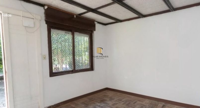 Casa com 3 dormitórios e 2 vagas no Bairro Parque dos Maias