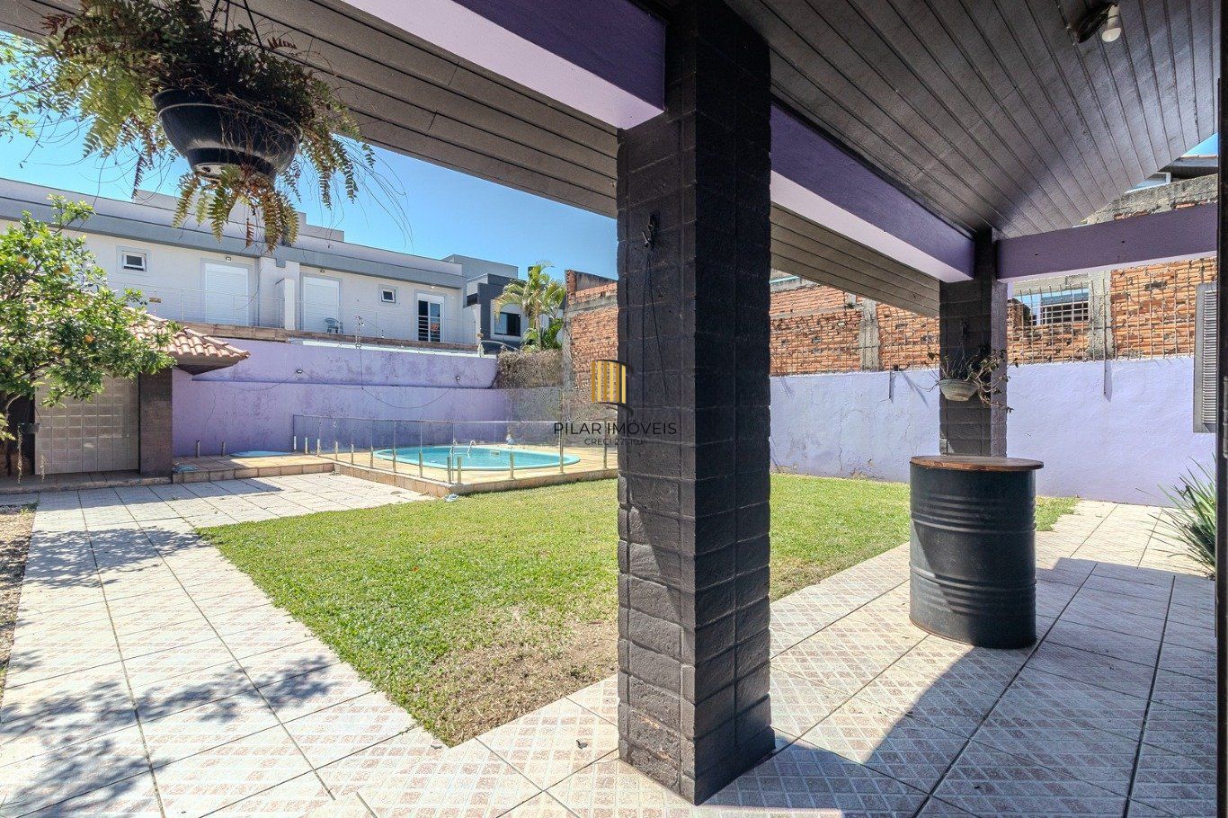 Casa com 3 quartos, vaga, piscina, Juncker e com patio no Jardim Planalto