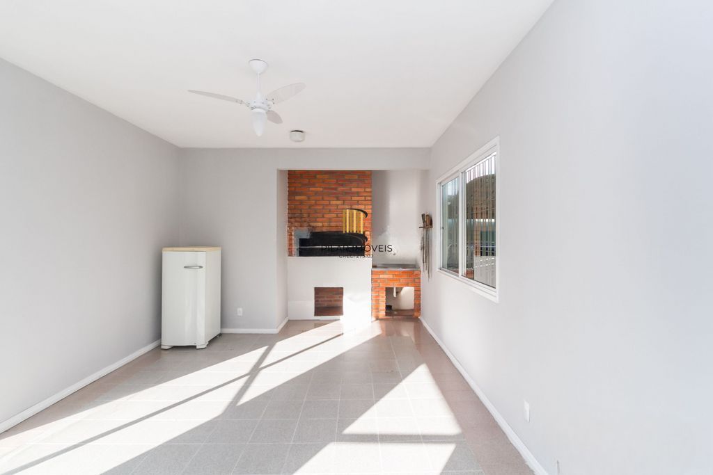 Cobertura à venda com 2 quartos, 121 m² e 1 vaga escriturada no Cristal.