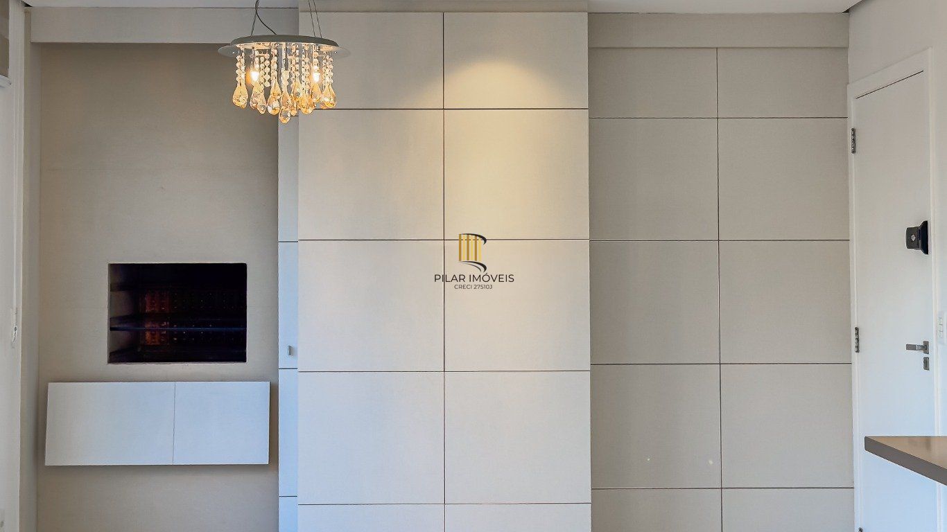 Apartamento com 3 quartos (1 suíte) e 2 vagas no Bairro Passo da Areia.